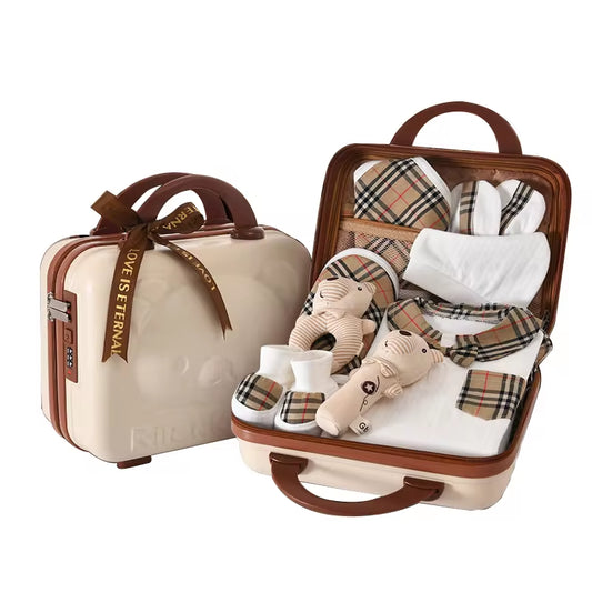 High-End New Baby Essentials Clothing Newborn Clothes Baby Gift Set with Luxury Gift Suitcase