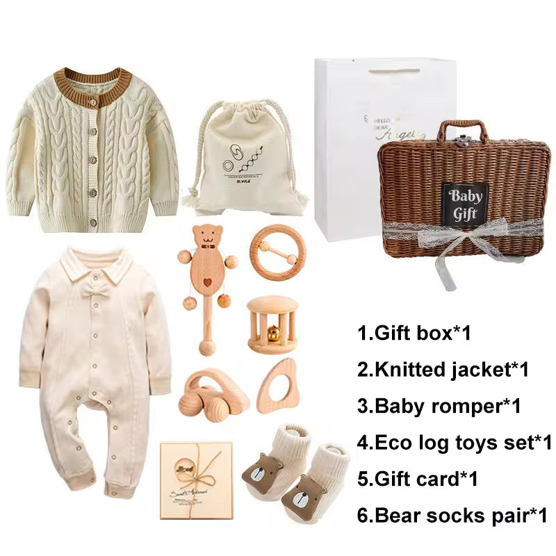 High-End Gift Box Knitted Newborn Baby Clothing Gift Set with Wooden Toy Set 0-18 Months