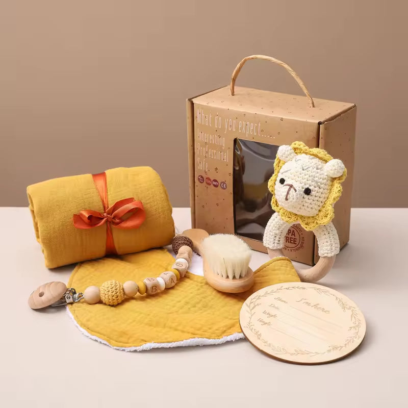 Customized Newborn Baby Wood Silicone Gift Box Crochet Rabbit Fox Elephant Baby Teething Rattle Toys