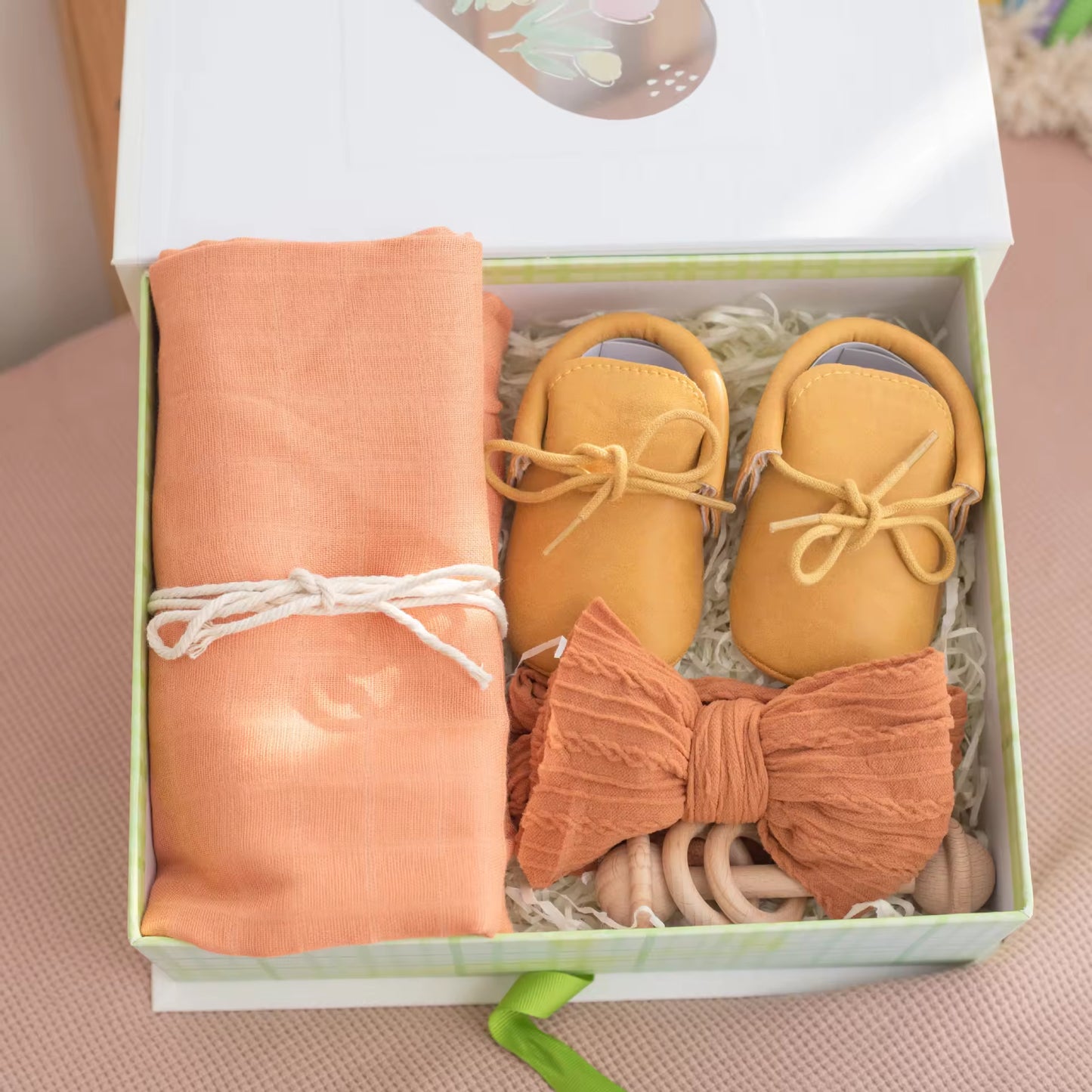 Custom Super Soft Bamboo Cotton Swaddle Blanket with Shoes 3Pcs Set Baby Bathing Newborn Baby Gift Set