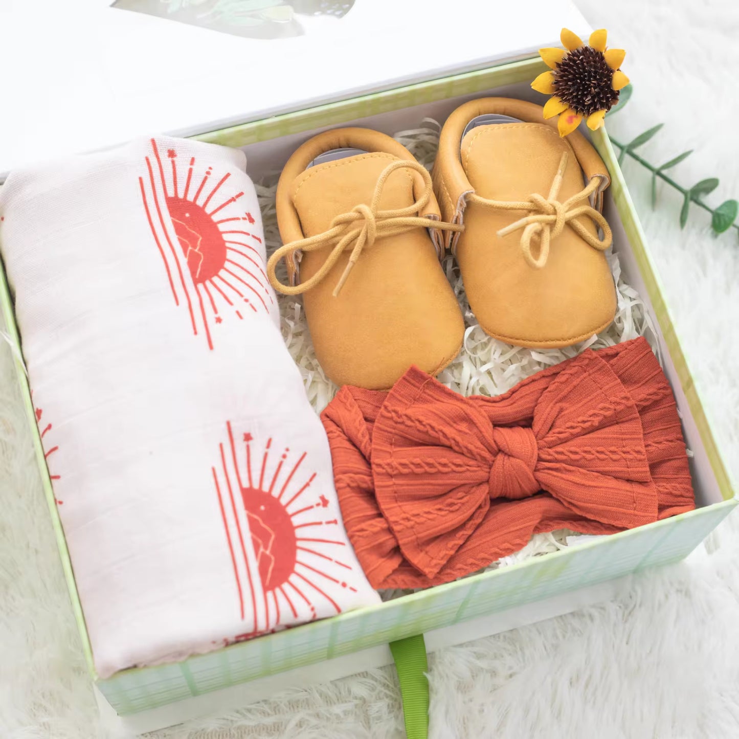 Custom Super Soft Bamboo Cotton Swaddle Blanket with Shoes 3Pcs Set Baby Bathing Newborn Baby Gift Set