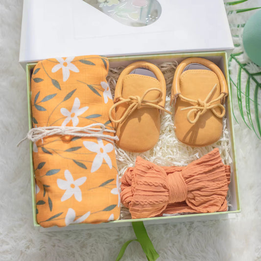 Custom Super Soft Bamboo Cotton Swaddle Blanket with Shoes 3Pcs Set Baby Bathing Newborn Baby Gift Set